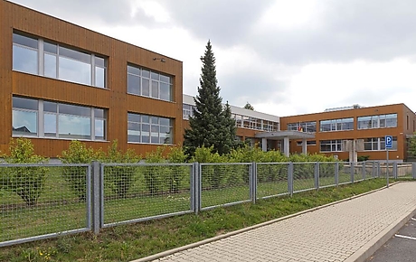 Základní škola, Dolní Břežany